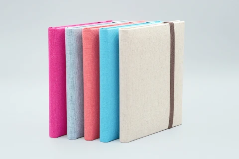 【新品上市】亞麻布相本全新輕巧版登場!方形相本內頁補充包同步上架
